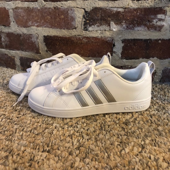 adidas advantage sneaker silver